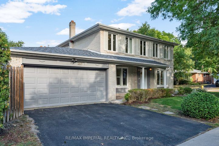 Photo 2 at 263 Upper Highland Crescent, Windfields, Toronto