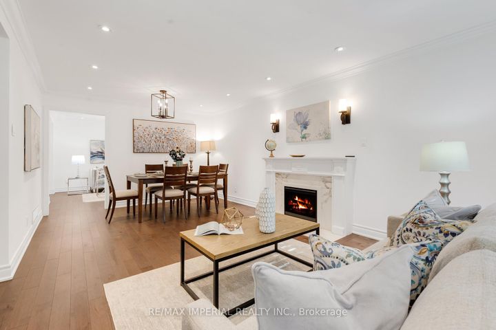 Photo 12 at 263 Upper Highland Crescent, Windfields, Toronto