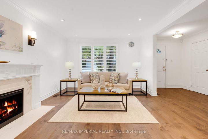 Photo 14 at 263 Upper Highland Crescent, Windfields, Toronto