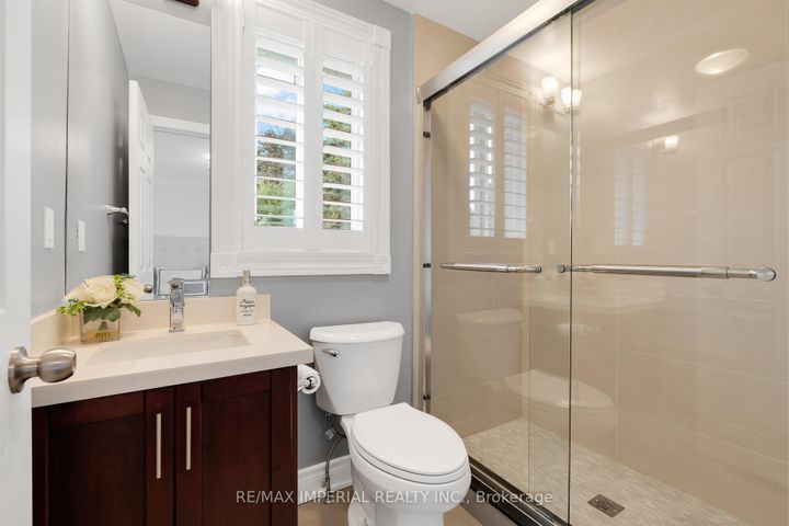 Photo 36 at 263 Upper Highland Crescent, Windfields, Toronto