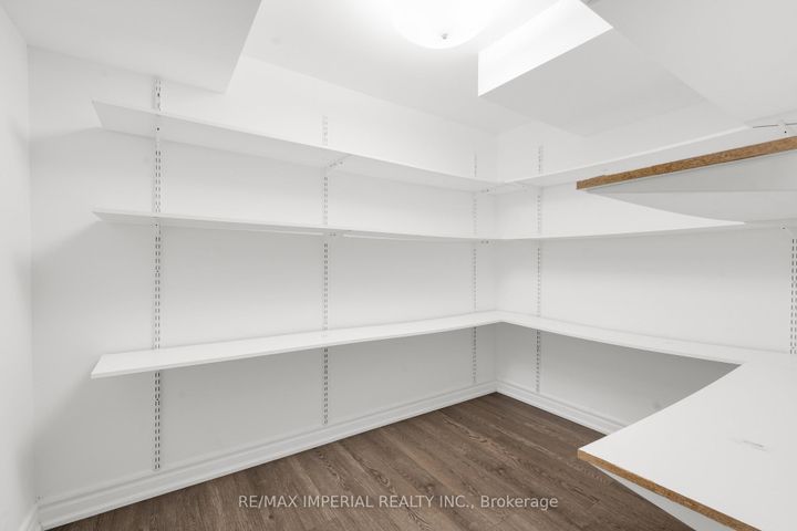 Photo 42 at 263 Upper Highland Crescent, Windfields, Toronto