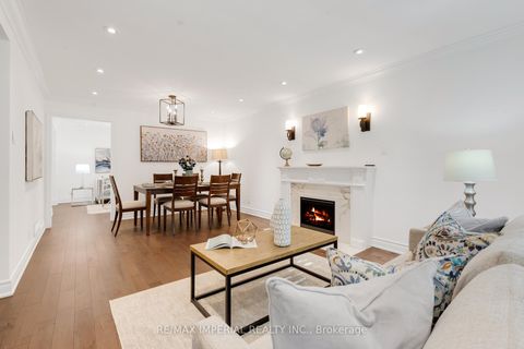 Photo 12 at 263 Upper Highland Crescent, Windfields, Toronto