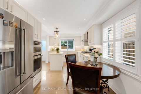 Photo 21 at 263 Upper Highland Crescent, Windfields, Toronto