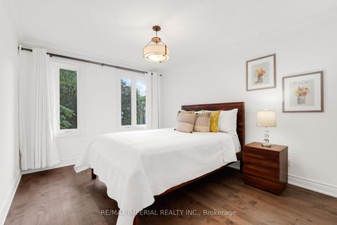 Photo 37 at 263 Upper Highland Crescent, Windfields, Toronto