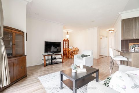 Photo 6 at 708 - 9225 Jane Street, Maple, Vaughan