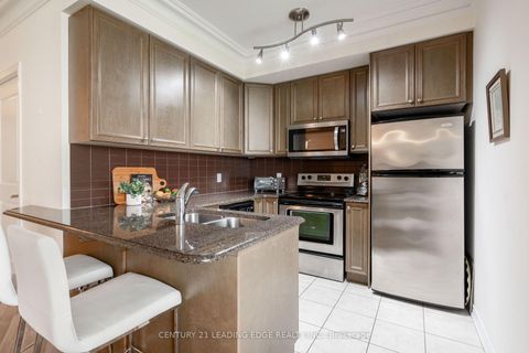 Photo 8 at 708 - 9225 Jane Street, Maple, Vaughan
