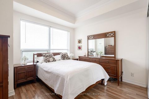 Photo 14 at 708 - 9225 Jane Street, Maple, Vaughan