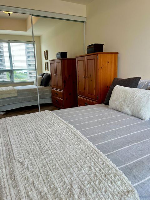 Photo 18 at 708 - 9225 Jane Street, Maple, Vaughan