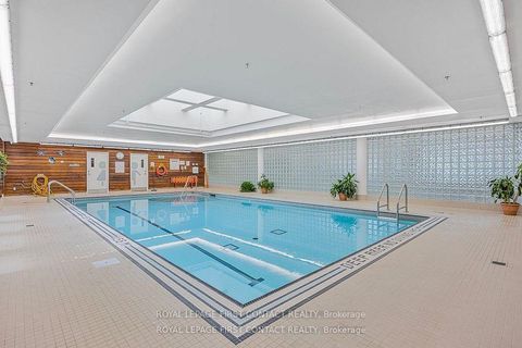 Photo 17 at 908 - 140 Dunlop Street E, City Centre, Barrie