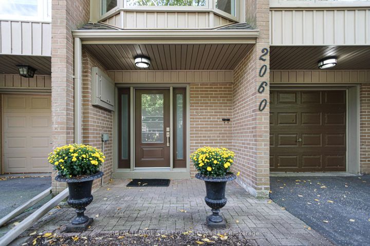 Photo 2 at 2060 WATER'S EDGE Drive, BR Bronte, Oakville