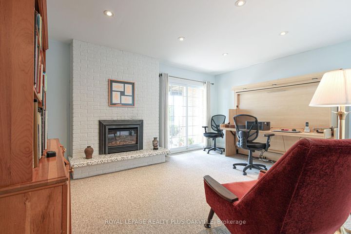 Photo 5 at 2060 WATER'S EDGE Drive, BR Bronte, Oakville