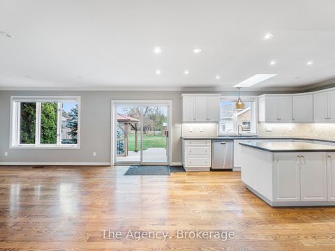 Photo 11 at 253 Margaret Drive, CO Central, Oakville