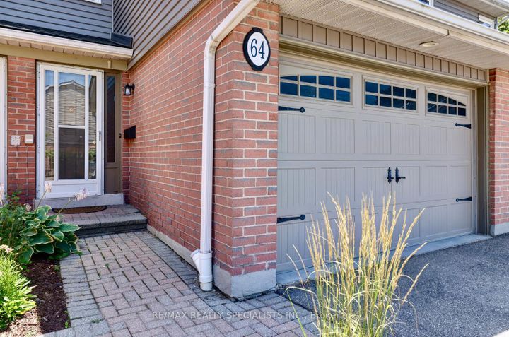 Photo 3 at 64 - 3125 Fifth Line W, Erin Mills, Mississauga