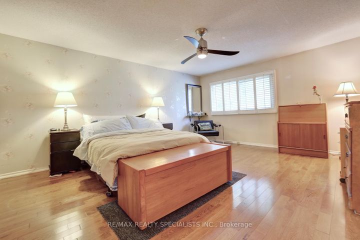 Photo 15 at 64 - 3125 Fifth Line W, Erin Mills, Mississauga