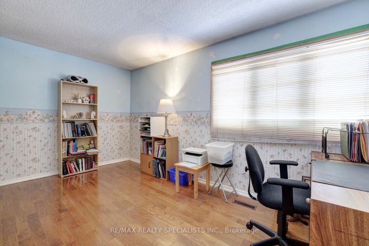 Photo 20 at 64 - 3125 Fifth Line W, Erin Mills, Mississauga