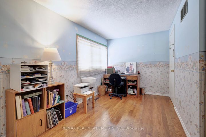Photo 21 at 64 - 3125 Fifth Line W, Erin Mills, Mississauga