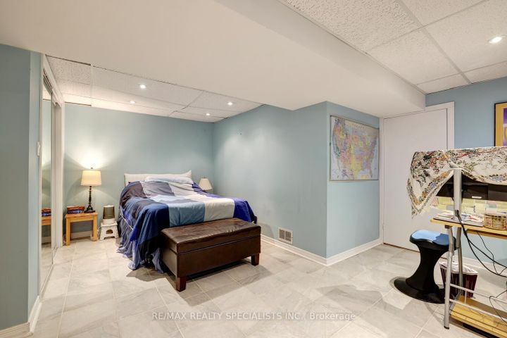 Photo 27 at 64 - 3125 Fifth Line W, Erin Mills, Mississauga