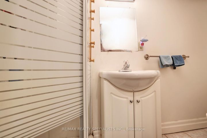Photo 29 at 64 - 3125 Fifth Line W, Erin Mills, Mississauga