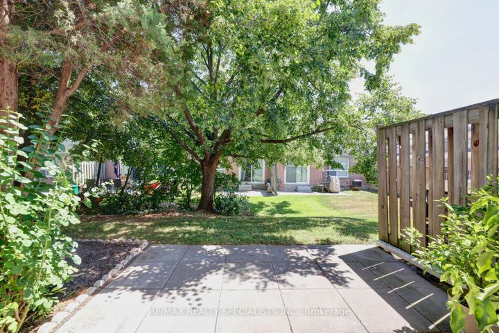 Photo 31 at 64 - 3125 Fifth Line W, Erin Mills, Mississauga