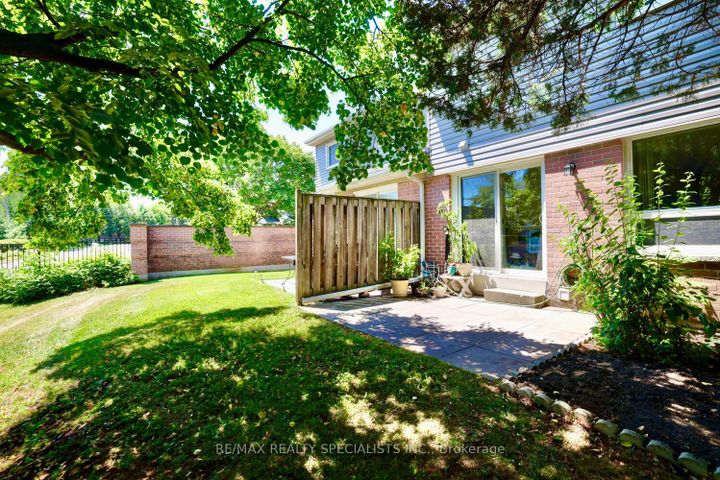 Photo 32 at 64 - 3125 Fifth Line W, Erin Mills, Mississauga