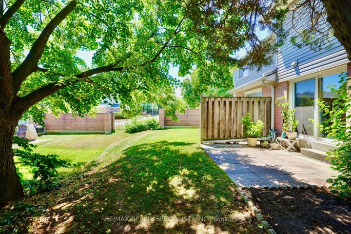 Photo 34 at 64 - 3125 Fifth Line W, Erin Mills, Mississauga