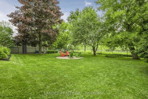 Photo 36 at 36 King Street, Mt Albert, East Gwillimbury