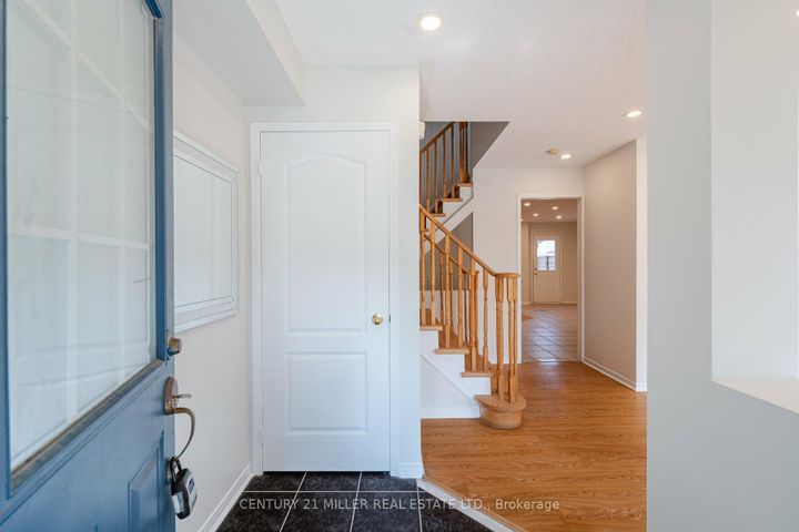 Photo 1 at 5953 Tenth Line W, Churchill Meadows, Mississauga