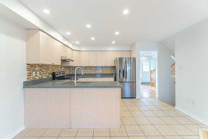 Photo 5 at 5953 Tenth Line W, Churchill Meadows, Mississauga