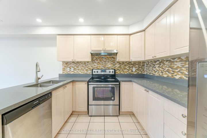 Photo 6 at 5953 Tenth Line W, Churchill Meadows, Mississauga