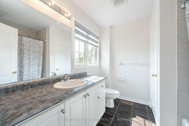 Photo 13 at 5953 Tenth Line W, Churchill Meadows, Mississauga