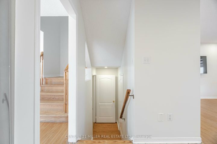 Photo 17 at 5953 Tenth Line W, Churchill Meadows, Mississauga