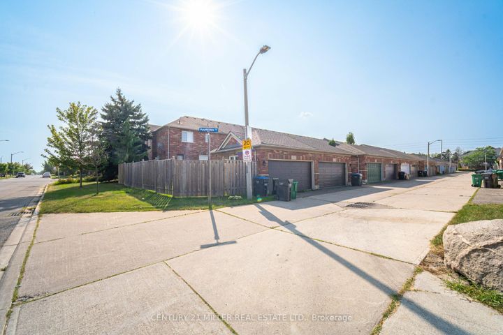 Photo 26 at 5953 Tenth Line W, Churchill Meadows, Mississauga
