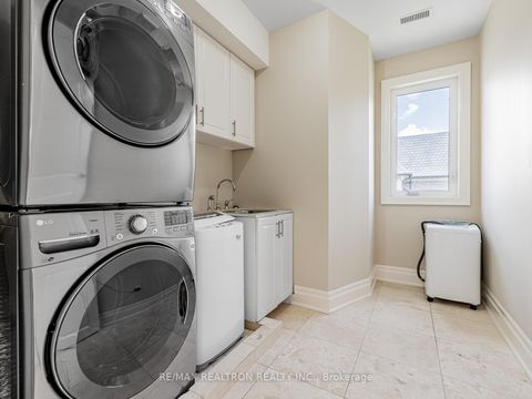 Photo 32 at 12 Orlon Crescent, South Richvale, Richmond Hill