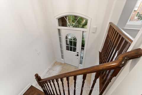 Photo 3 at 34 George Bogg Road, East Woodbridge, Vaughan
