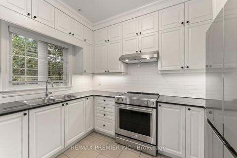 Photo 18 at 34 George Bogg Road, East Woodbridge, Vaughan