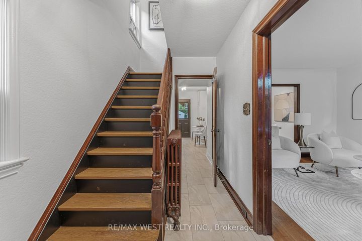 Photo 3 at 215 Jane Street, Bloor West Village, Toronto