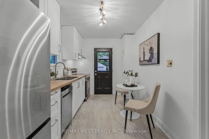 Photo 10 at 215 Jane Street, Bloor West Village, Toronto