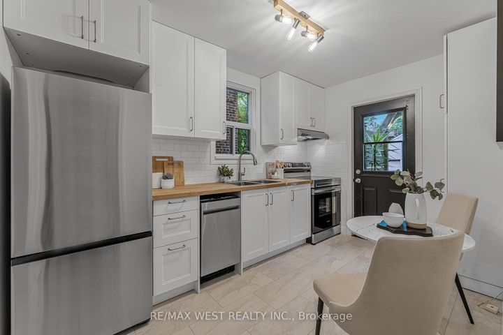 Photo 11 at 215 Jane Street, Bloor West Village, Toronto