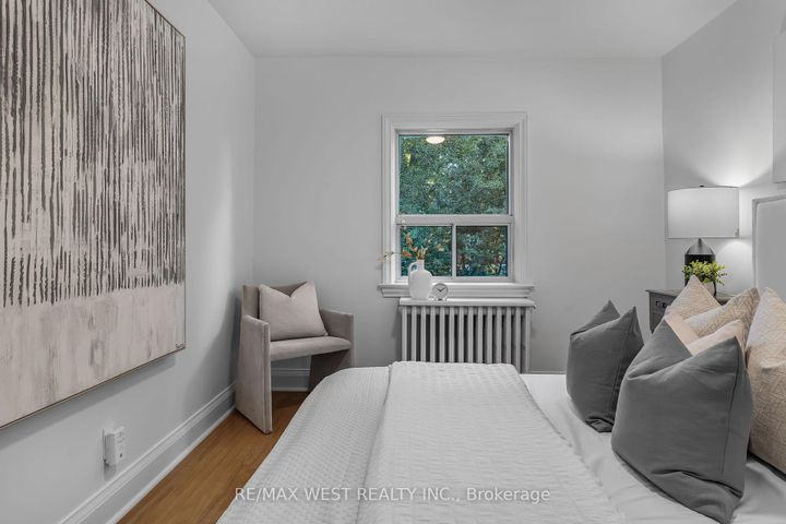 Photo 20 at 215 Jane Street, Bloor West Village, Toronto