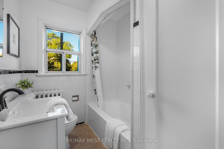 Photo 24 at 215 Jane Street, Bloor West Village, Toronto
