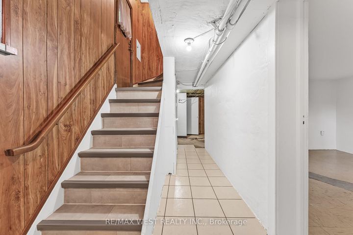 Photo 27 at 215 Jane Street, Bloor West Village, Toronto