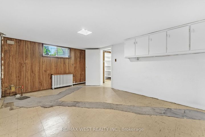 Photo 29 at 215 Jane Street, Bloor West Village, Toronto