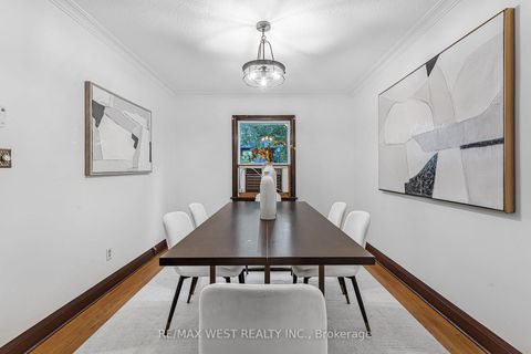 Photo 8 at 215 Jane Street, Bloor West Village, Toronto