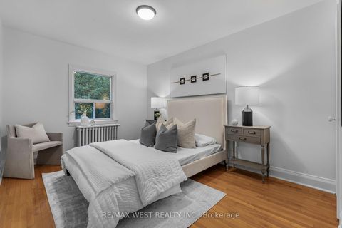 Photo 19 at 215 Jane Street, Bloor West Village, Toronto