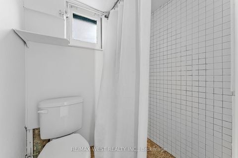 Photo 30 at 215 Jane Street, Bloor West Village, Toronto