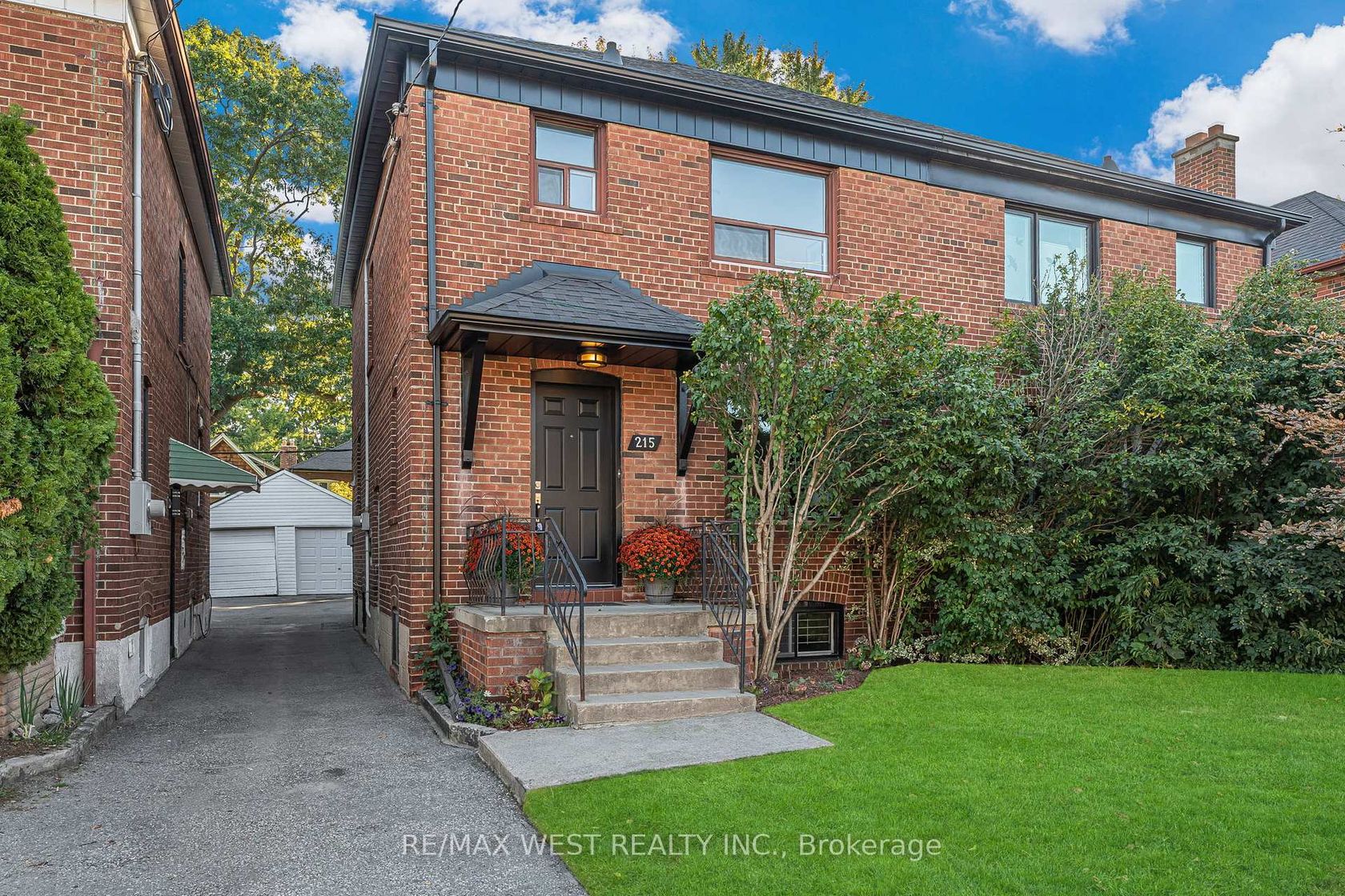 215 Jane Street, Bloor West Village, Toronto 2