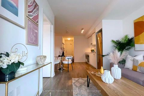 Photo 2 at 908 - 195 Redpath Avenue, Mount Pleasant West, Toronto