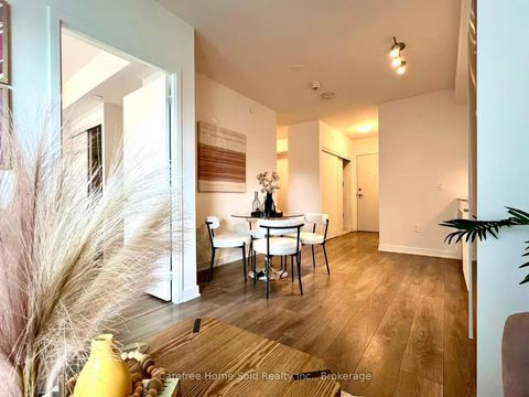 Photo 11 at 908 - 195 Redpath Avenue, Mount Pleasant West, Toronto