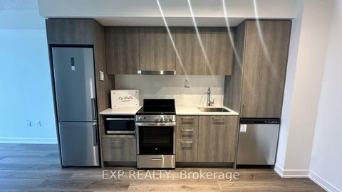 Photo 4 at 1705 - 195 Commerce Street, Vaughan Corporate Centre, Vaughan Photo 4 at 1705 - 195 Commerce Street, Vaughan Corporate Centre, Vaughan