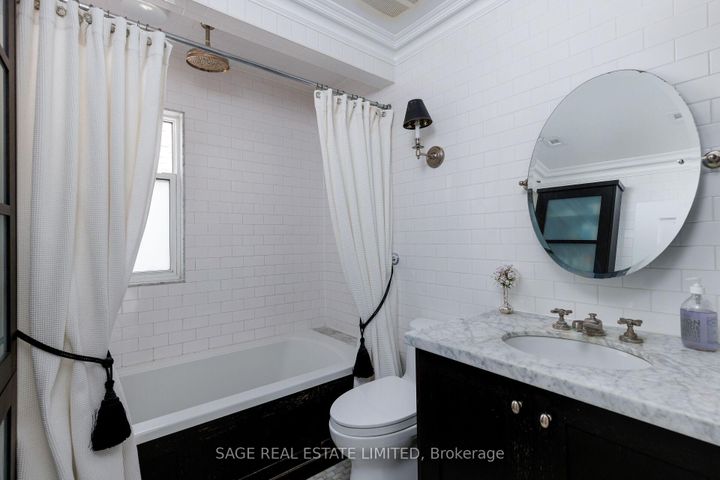 Photo 42 at 35 Grenview Boulevard N, Kingsway South, Toronto